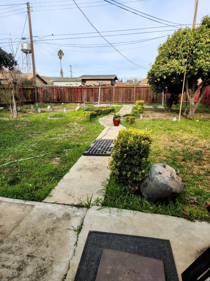 225 1st St, Soledad CA  93960-2903 exterior