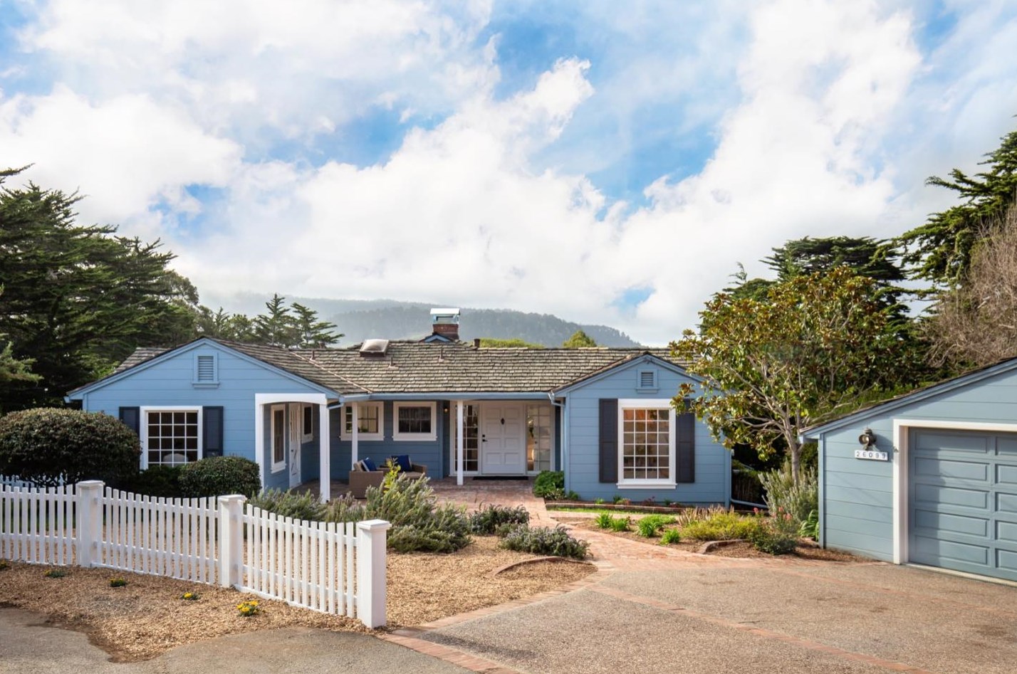 26099 Dichro Dr, Carmel, CA 93923-8908
