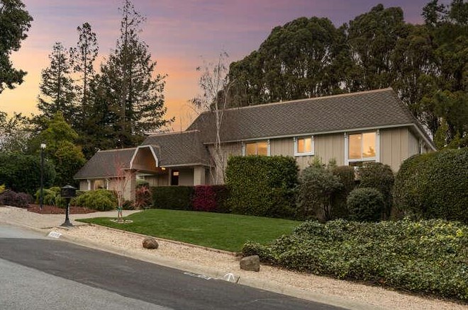 1055 Woodland Dr, Burlingame, CA 94010