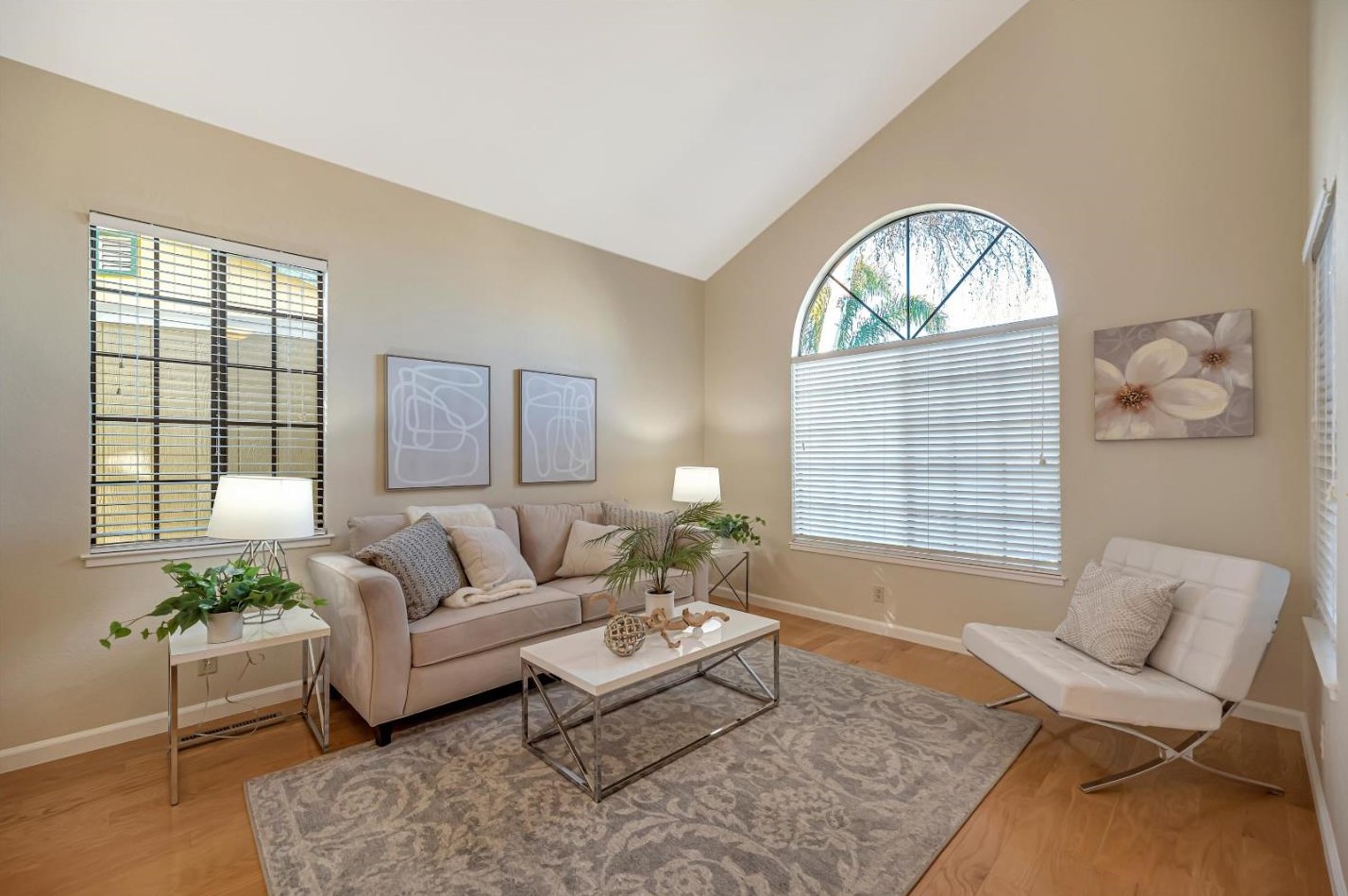 1206 Sycamore Ct, Gilroy, CA 95020