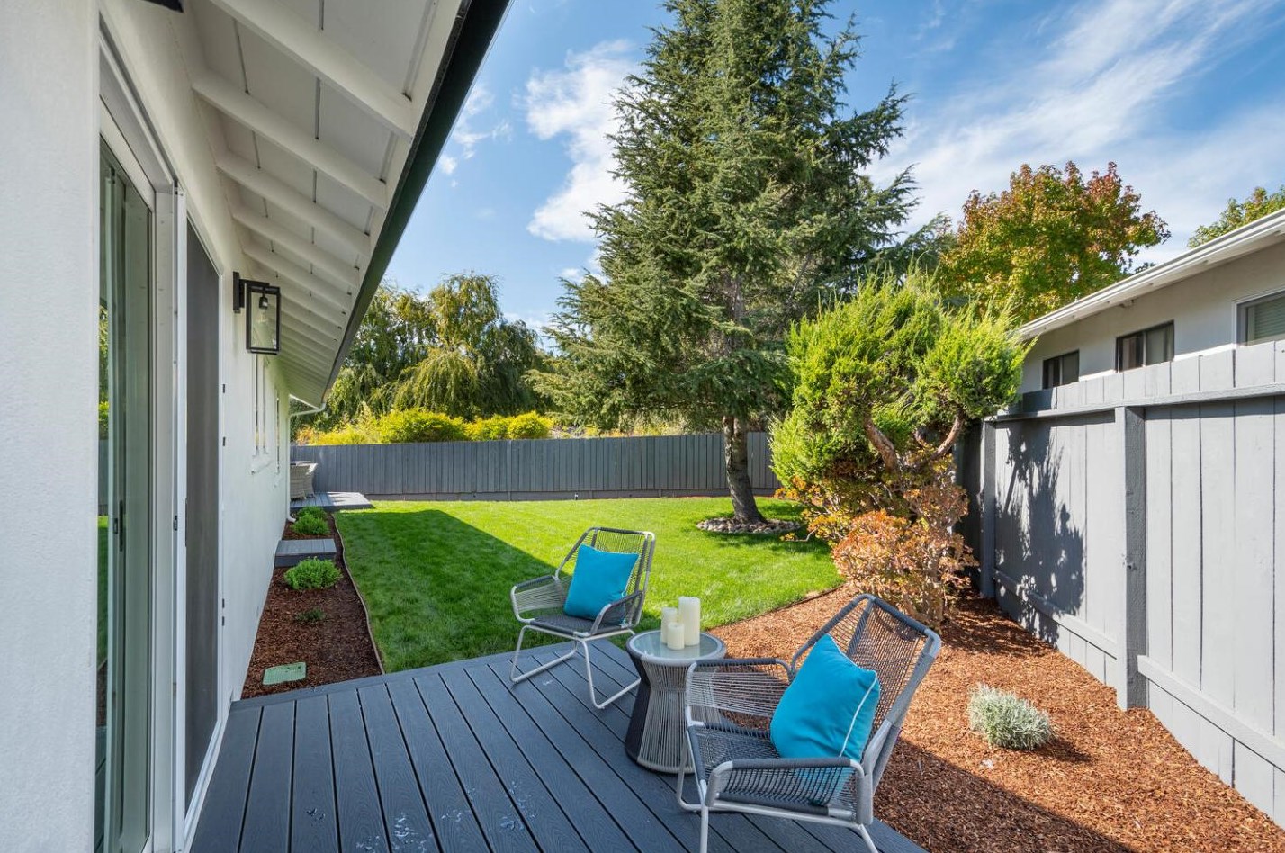 1876 Randall Rd, San Mateo CA  94402-3727 exterior