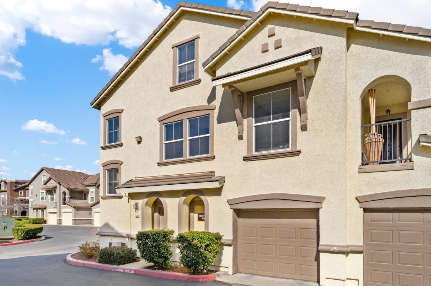 5582 Tares Cir, Elk Grove, CA 95757