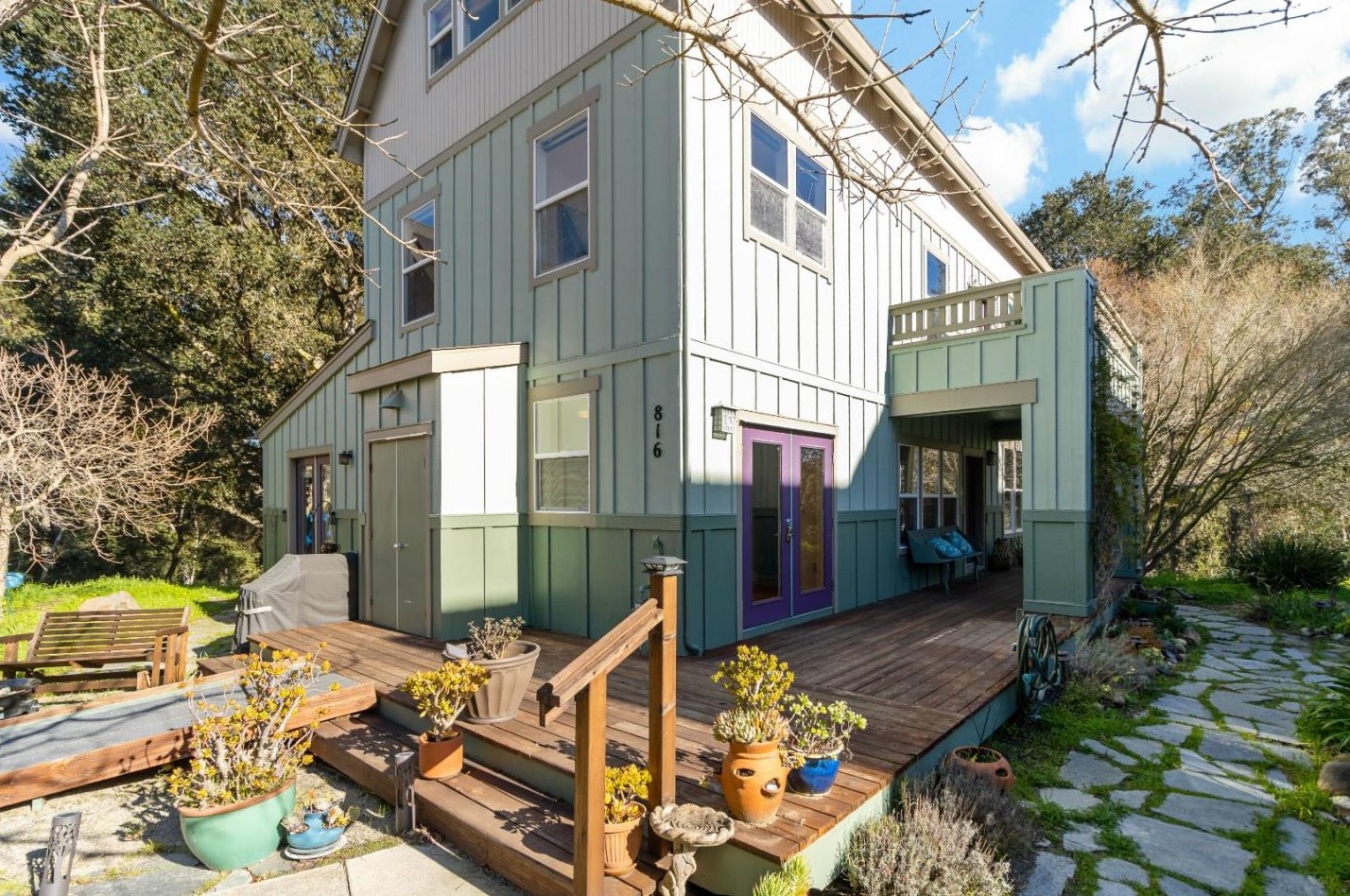816 Western Dr, Santa Cruz, CA 95060