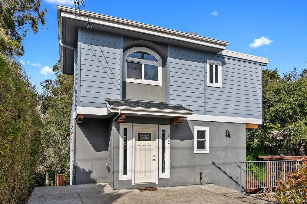 212 Poplar St, Aptos, CA 95003-3532