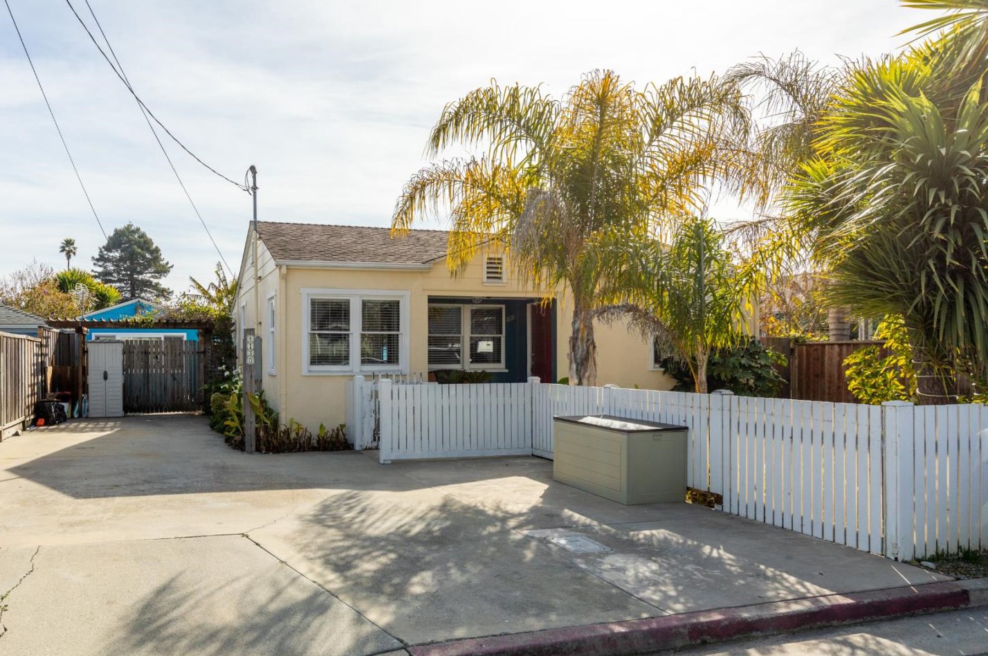 4130 Nova Dr, Santa Cruz, CA 95062-4514