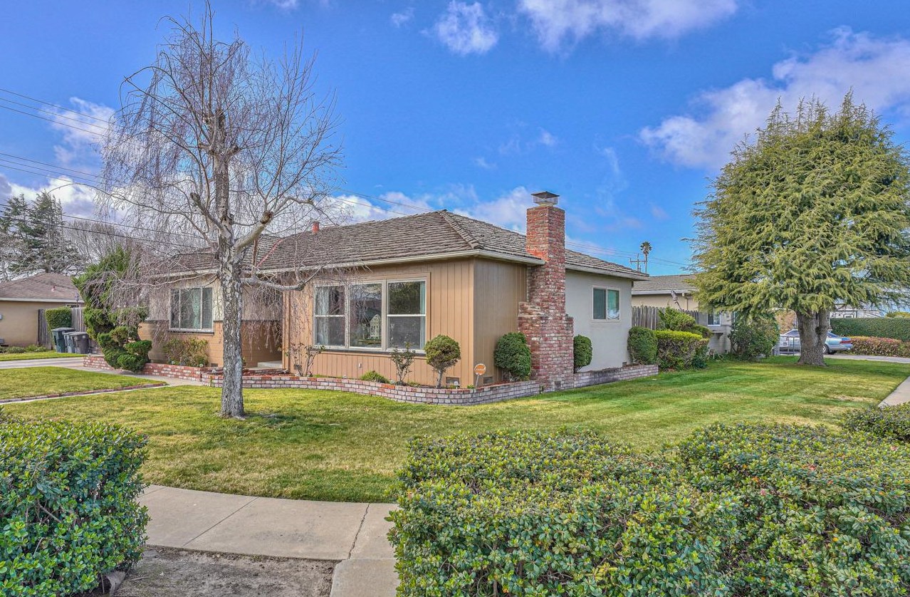 726 Campus Ave, Salinas, CA 93901-1214