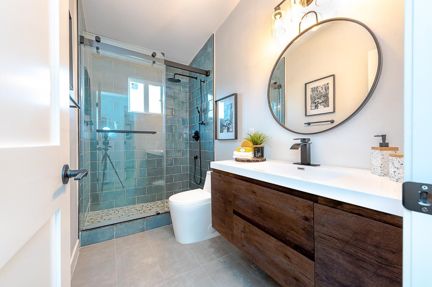 1383 Carlton Ave, Menlo Park CA  94025-1503 exterior