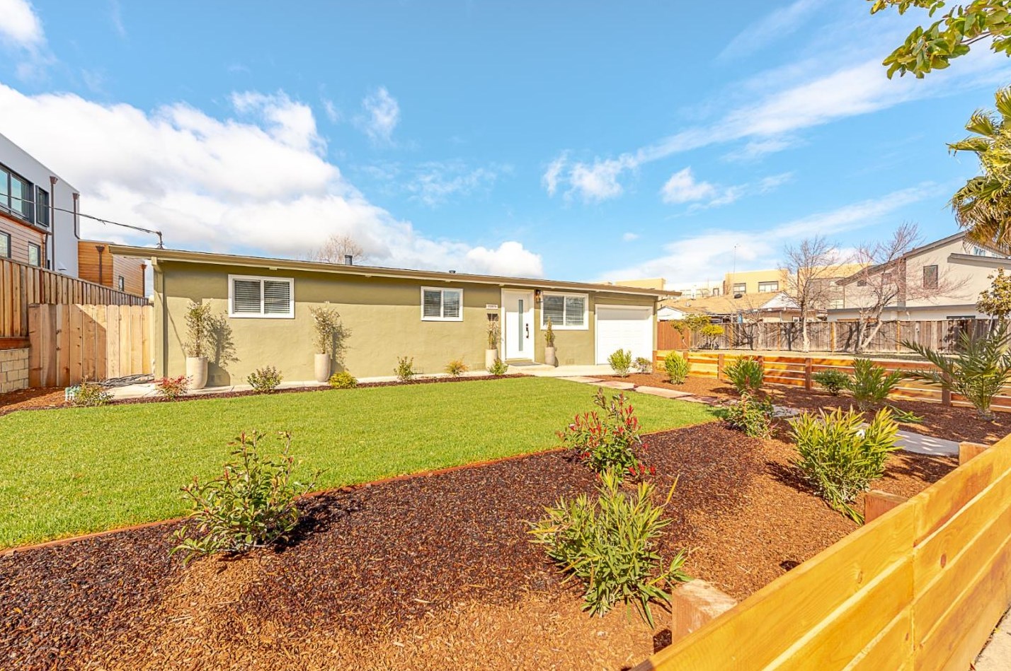 1383 Carlton Ave, Menlo Park CA  94025-1503 exterior