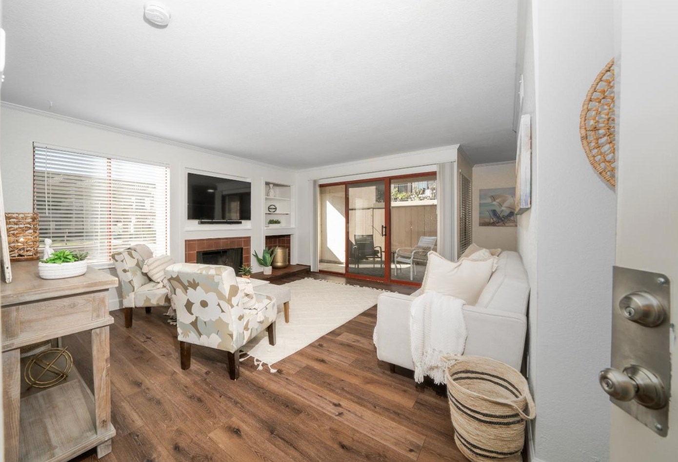 2394 N Main St C, Salinas, CA 93906