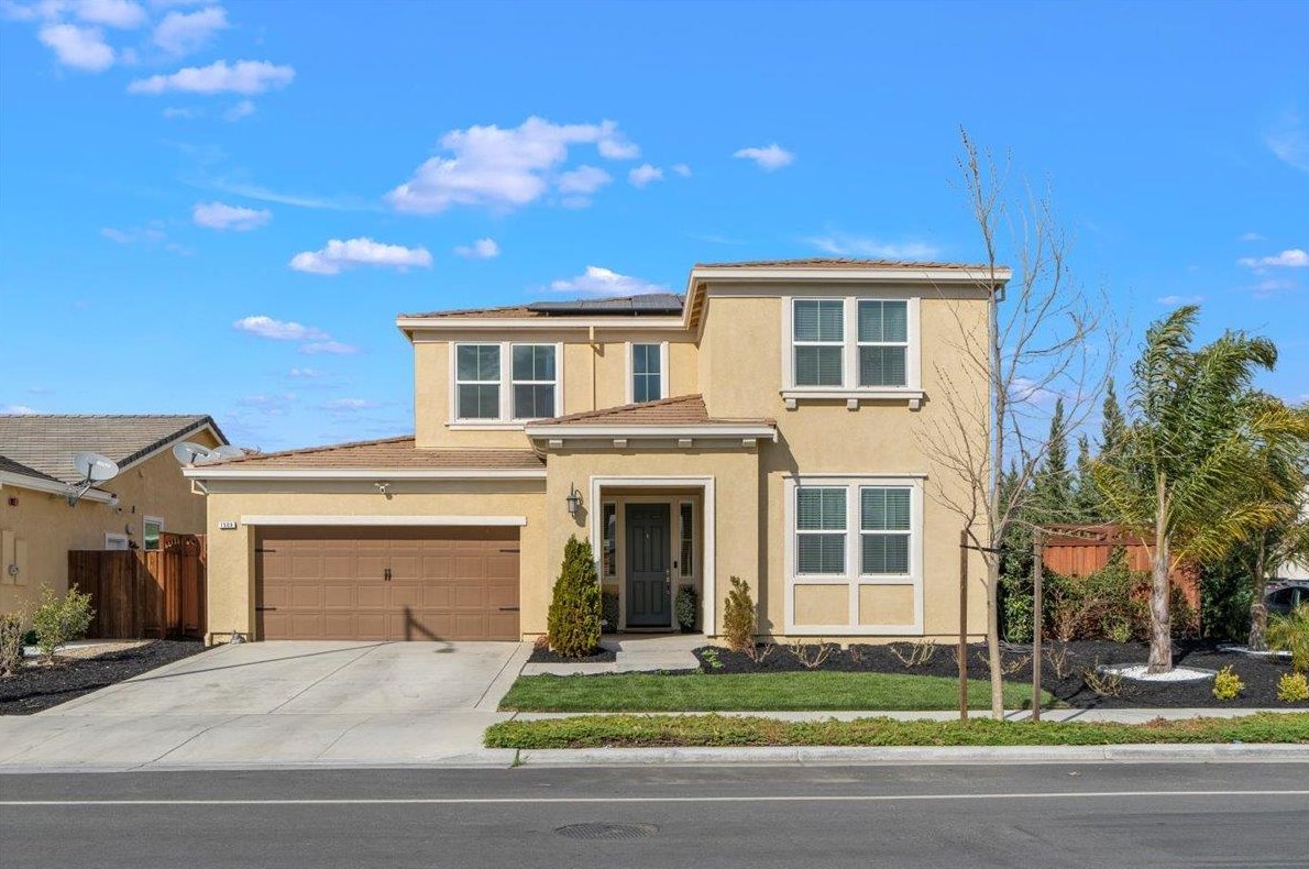 1500 Central Ave, Hollister, CA 95023