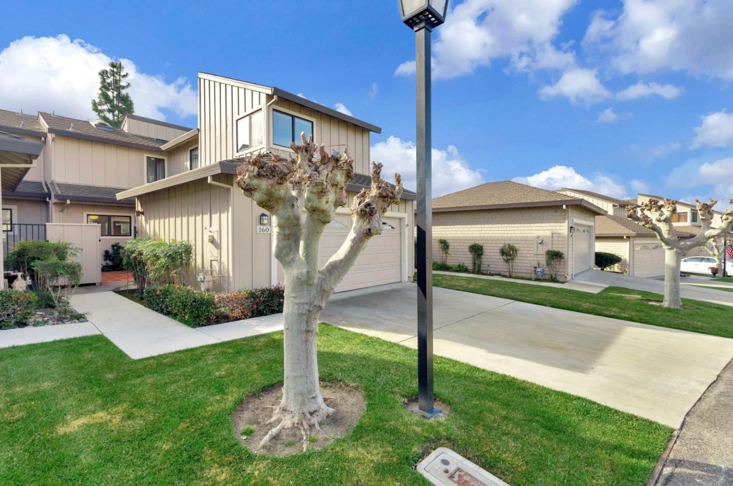 160 Joes Ln, Hollister, CA 95023