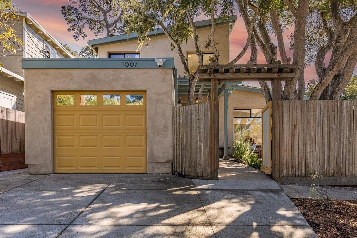 1007 Benito Ave, Del Monte Park, CA 93950