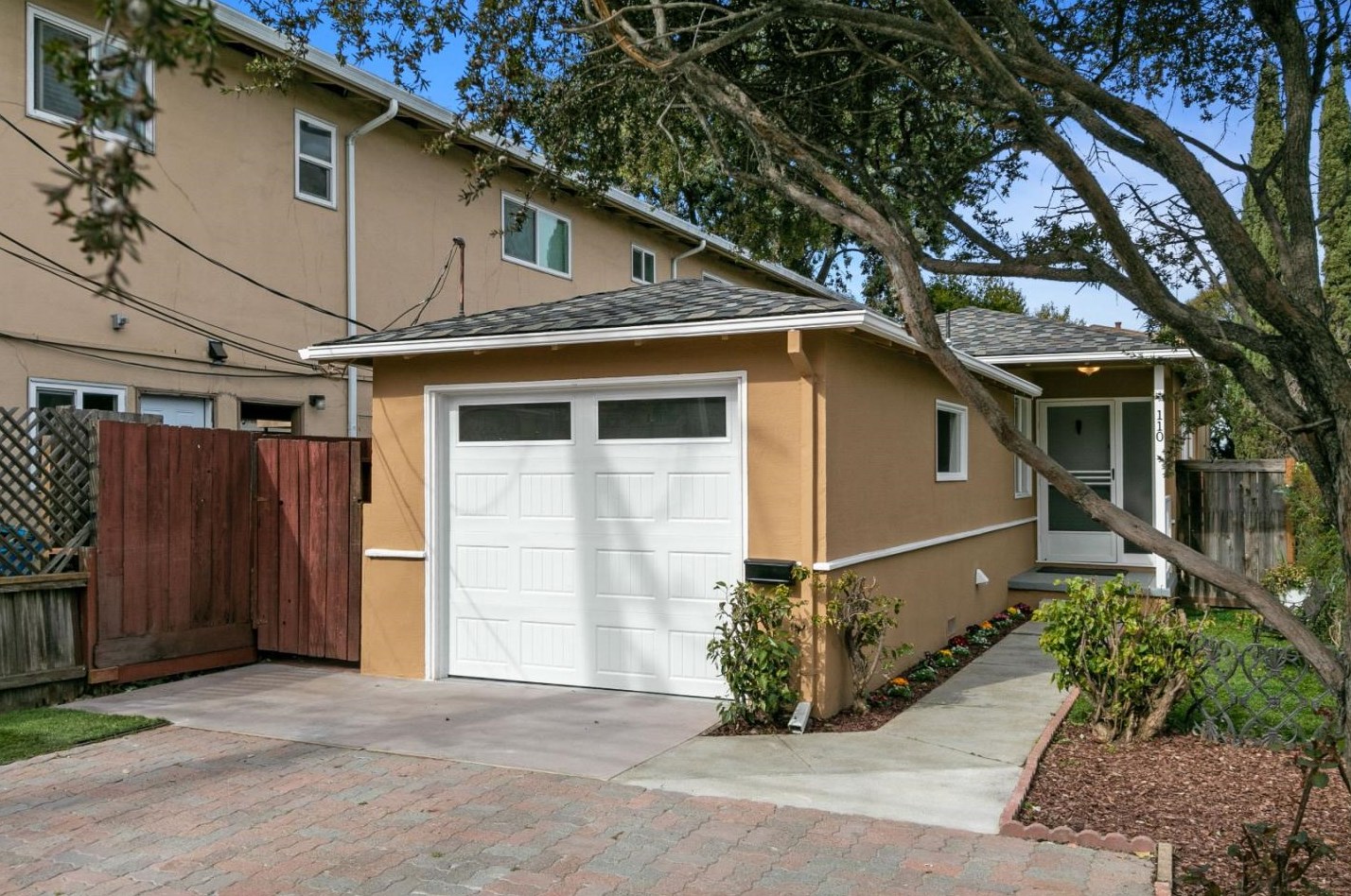 110 Poplar Ave, Redwood City, CA 94061