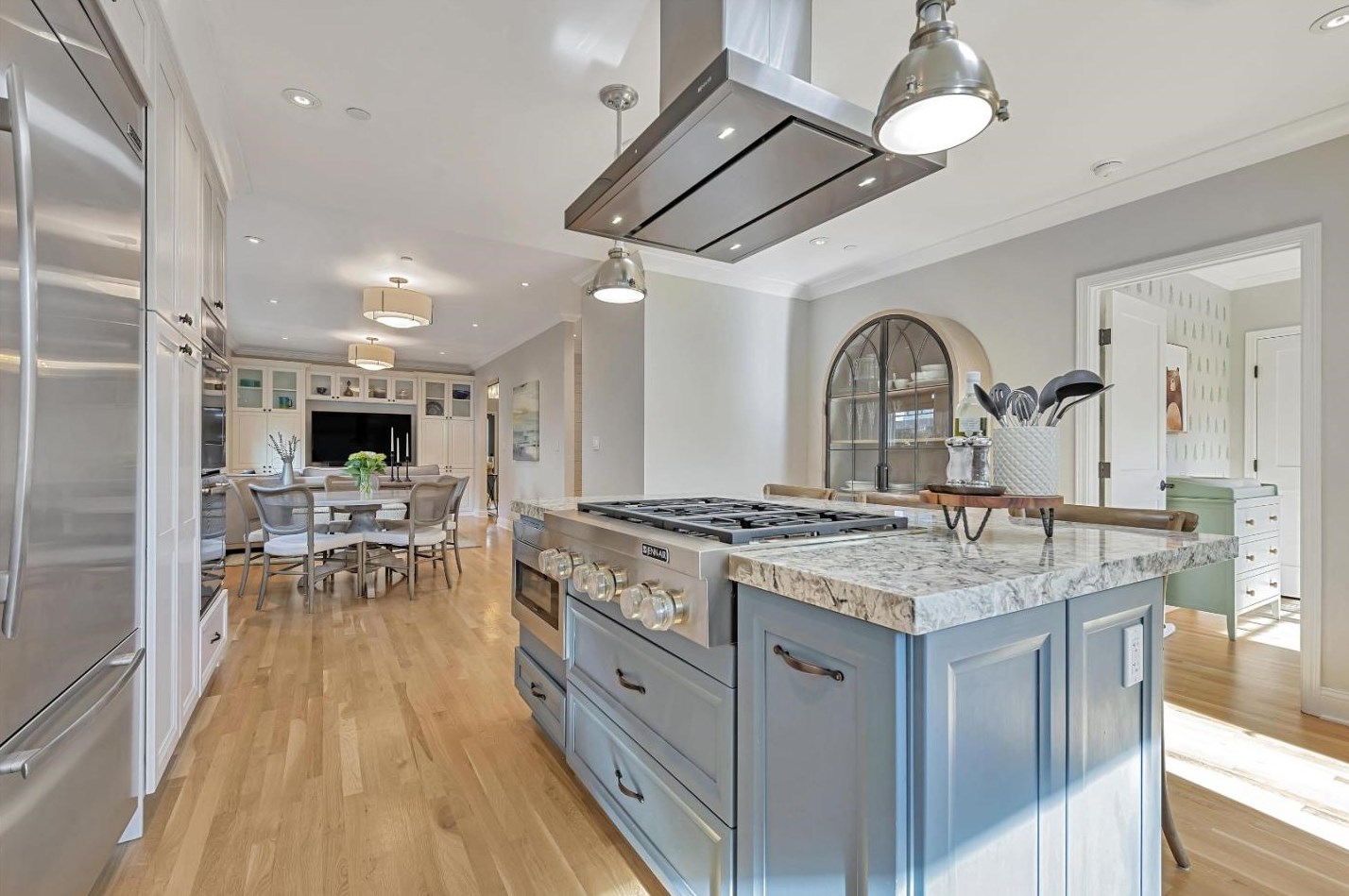 3330 Alameda De Las Pulgas, Menlo Park CA  94025-6561 exterior