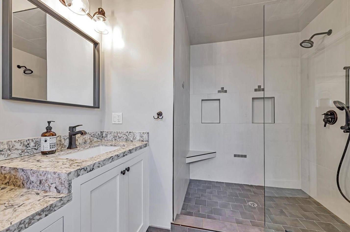 3330 Alameda De Las Pulgas, Menlo Park CA  94025-6561 exterior