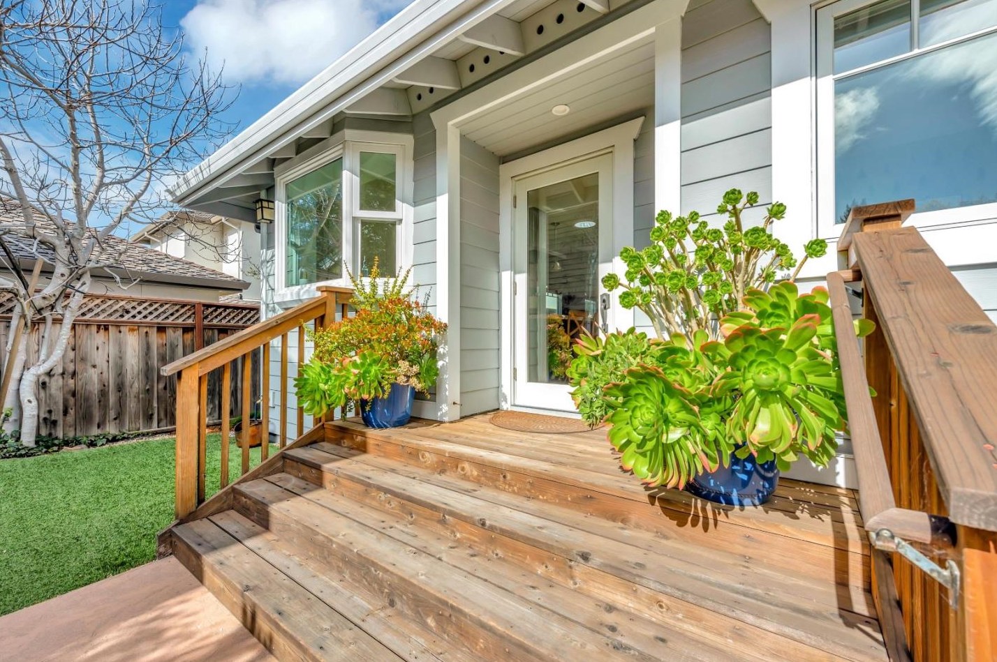 3330 Alameda De Las Pulgas, Menlo Park CA  94025-6561 exterior