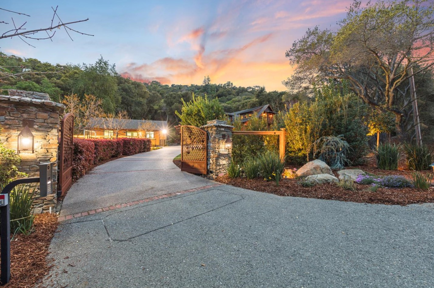 17400 Phillips Ave, Los Gatos, CA 95030
