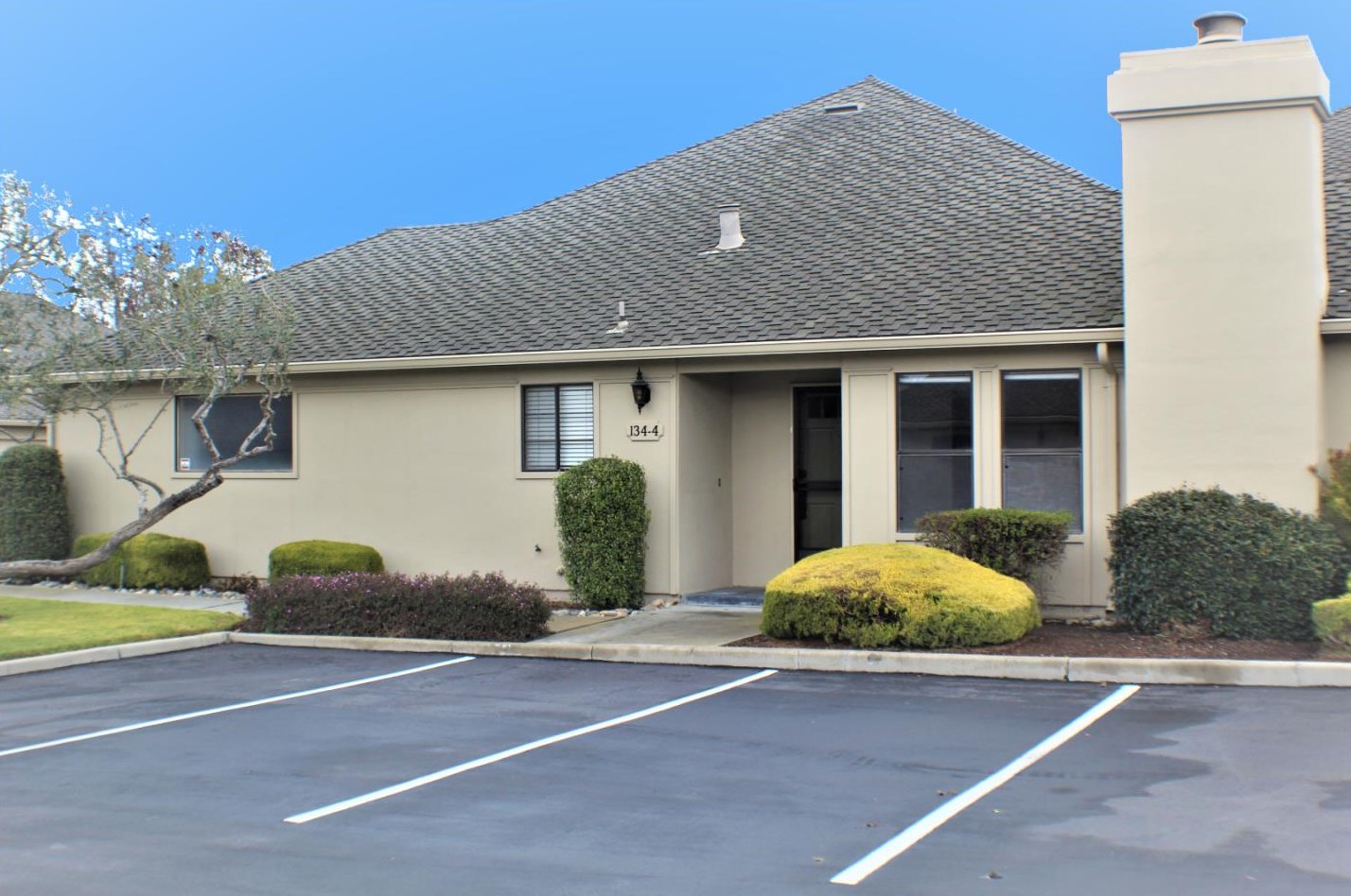 134 Nissen Rd 4, Salinas, CA 93901