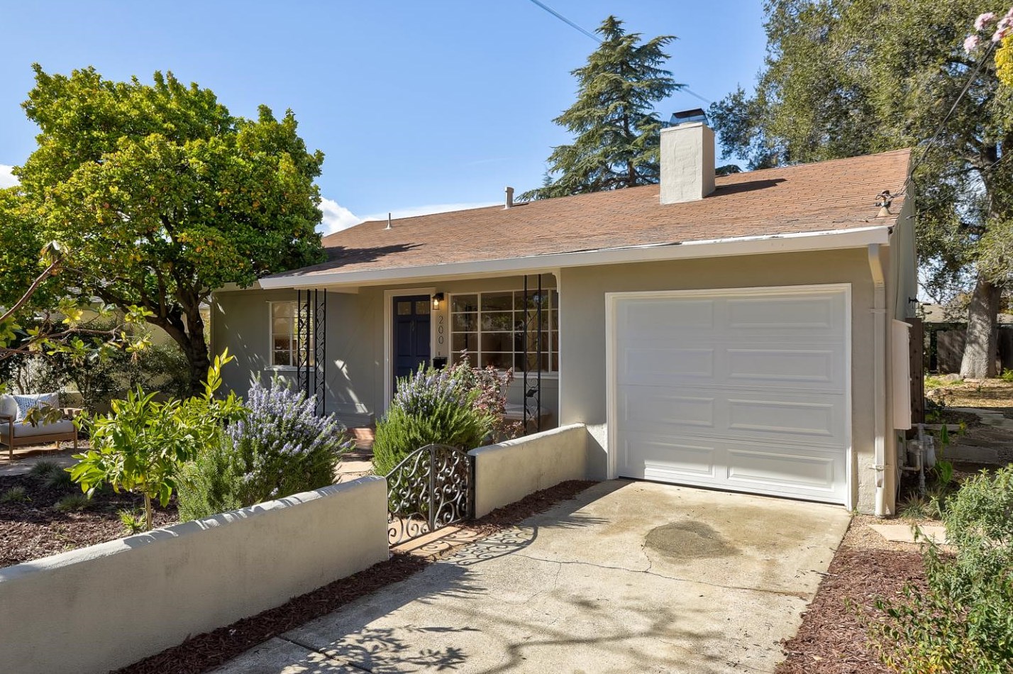 200 Maclane St, Palo Alto, CA 94306
