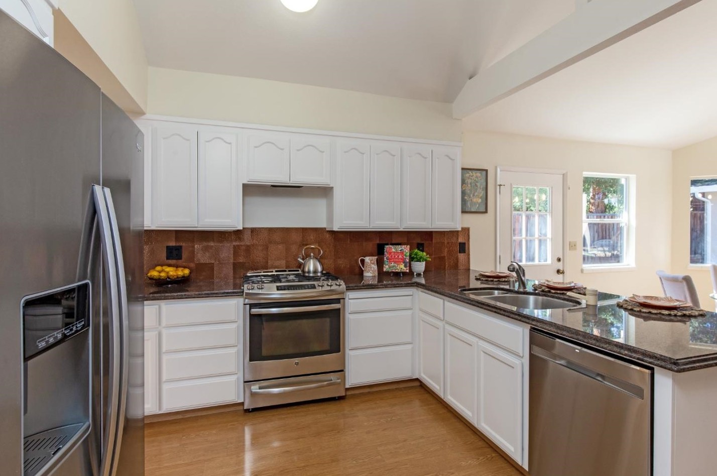 10243 Glencoe Dr, Cupertino CA  95014-1811 exterior