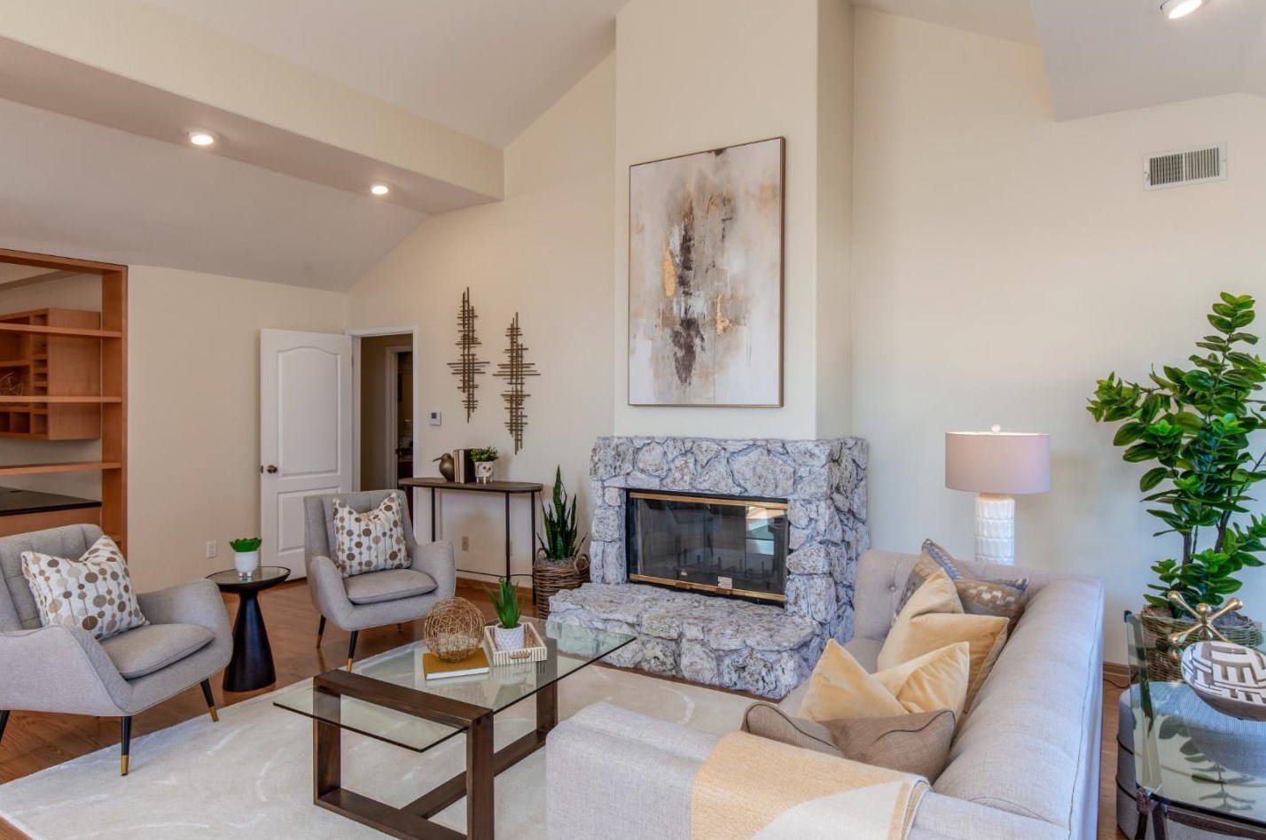 10243 Glencoe Dr, Cupertino CA  95014-1811 exterior