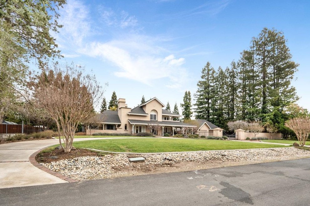 14660 Stonebridge Dr, Morgan Hill, CA 95037