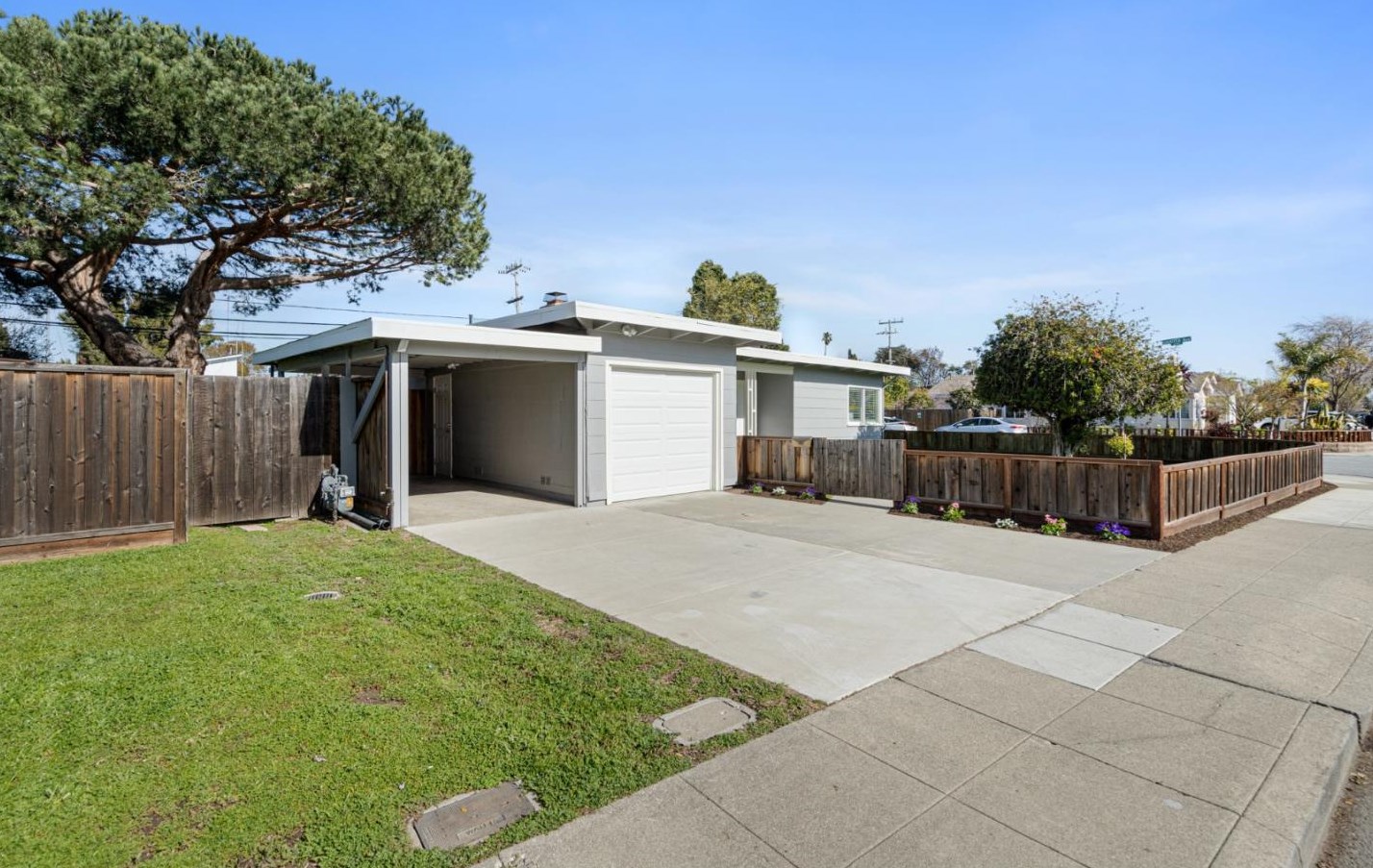 633 Patricia Ave, San Mateo, CA 94401-3047