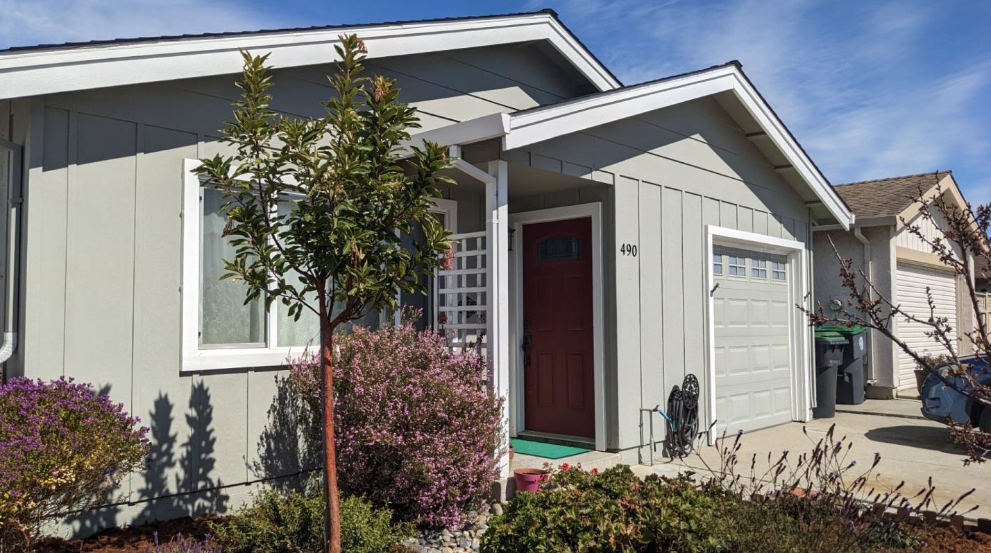 490 Vivienne Dr, Watsonville, CA 95076
