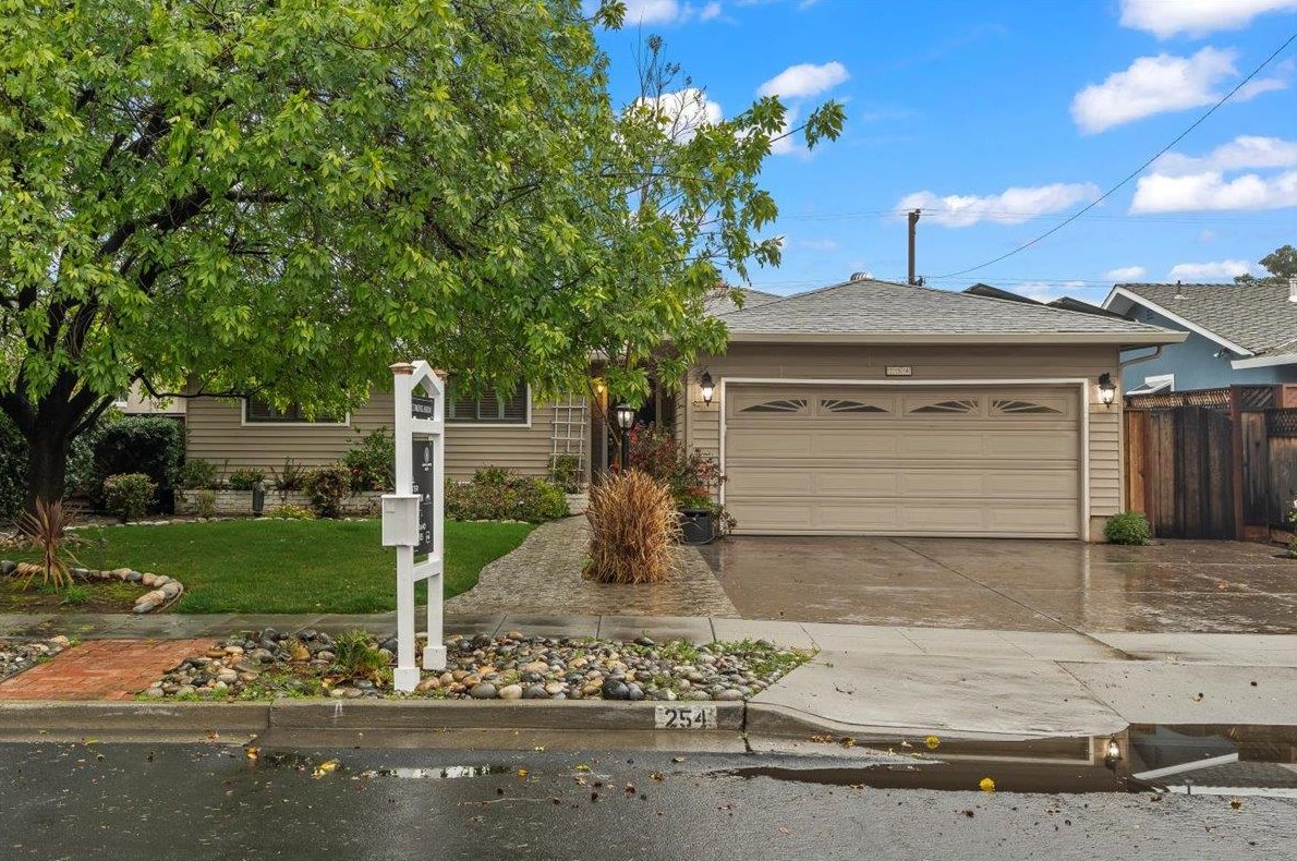 254 Howes Dr, Los Gatos, CA 95032-4037