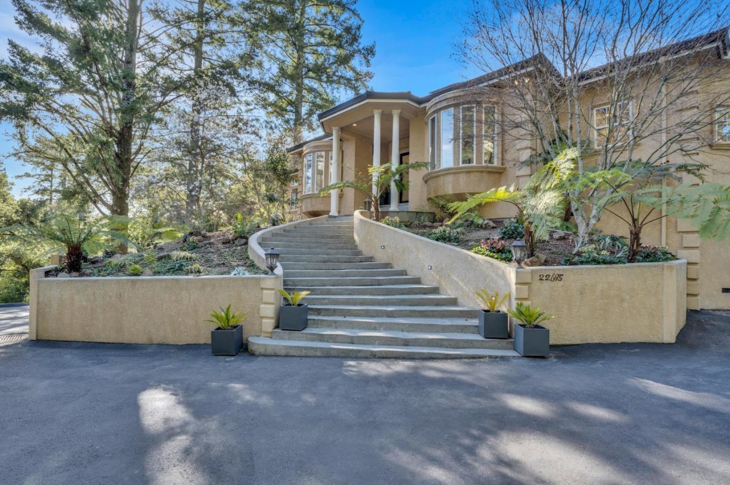 22695 Old Santa Cruz Highway, Los Gatos, CA 95033