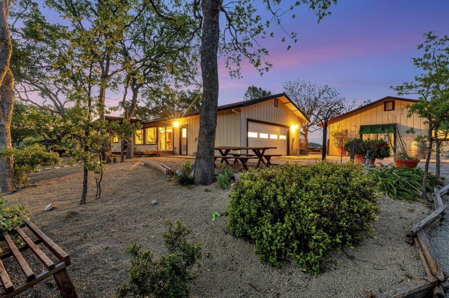 11950 Cienega Rd, Hollister, CA 95023