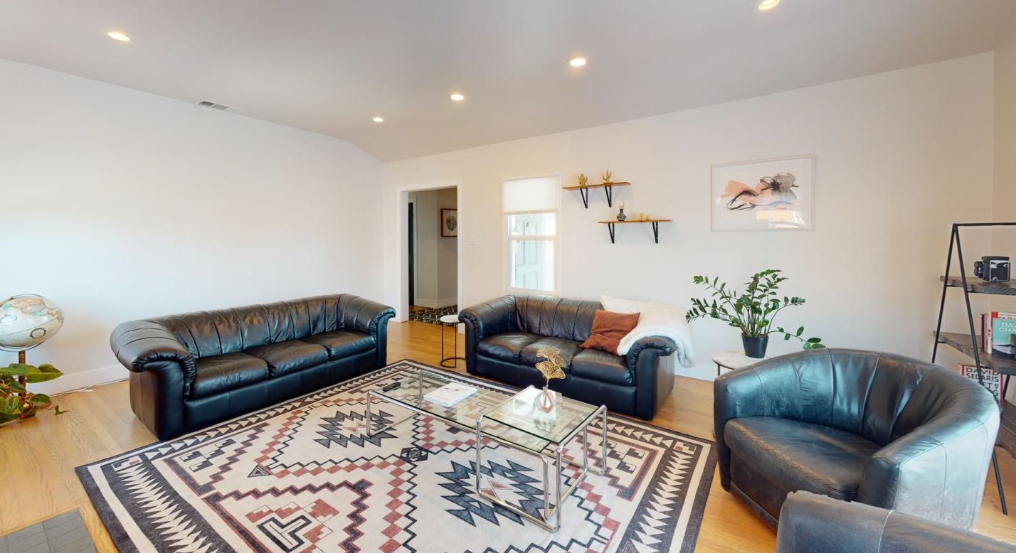 8946 La Salle Ave, Los Angeles CA  90047-3603 exterior
