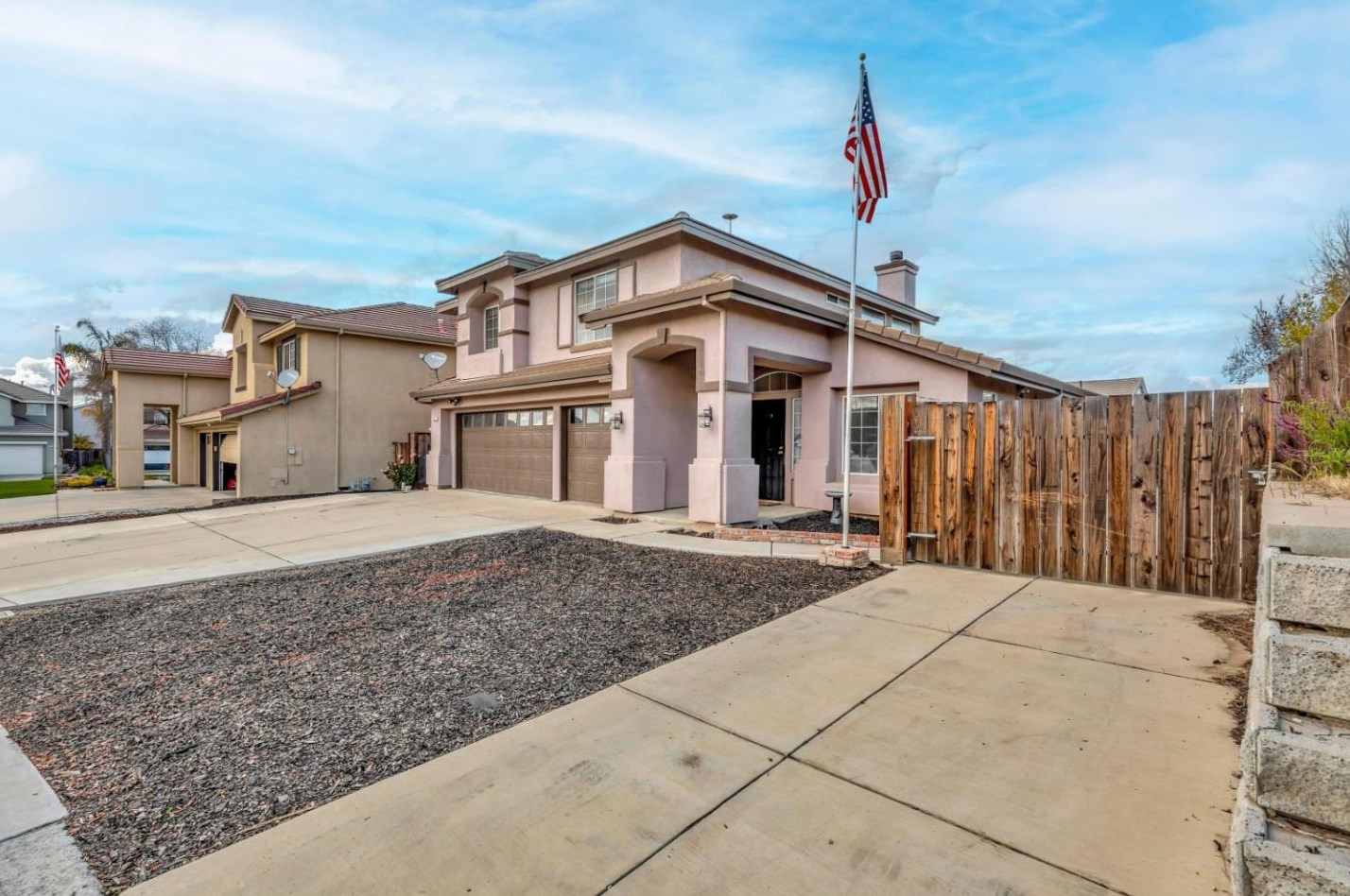 2511 Valley View Rd, Hollister, CA 95023