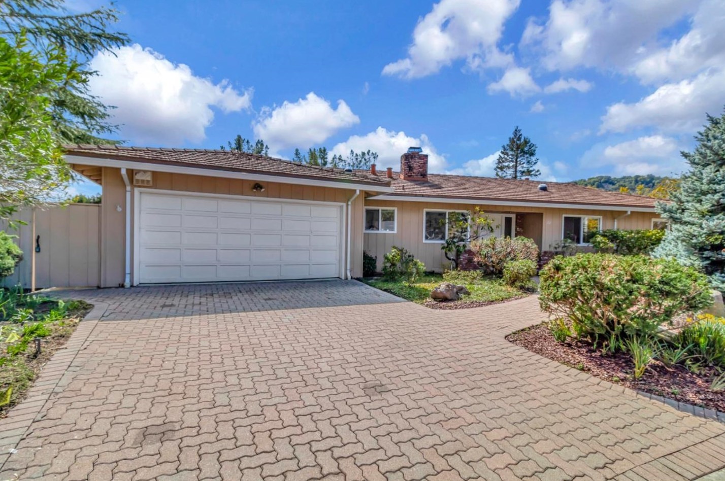 22 Idlewood Ct, Moraga, CA 94556