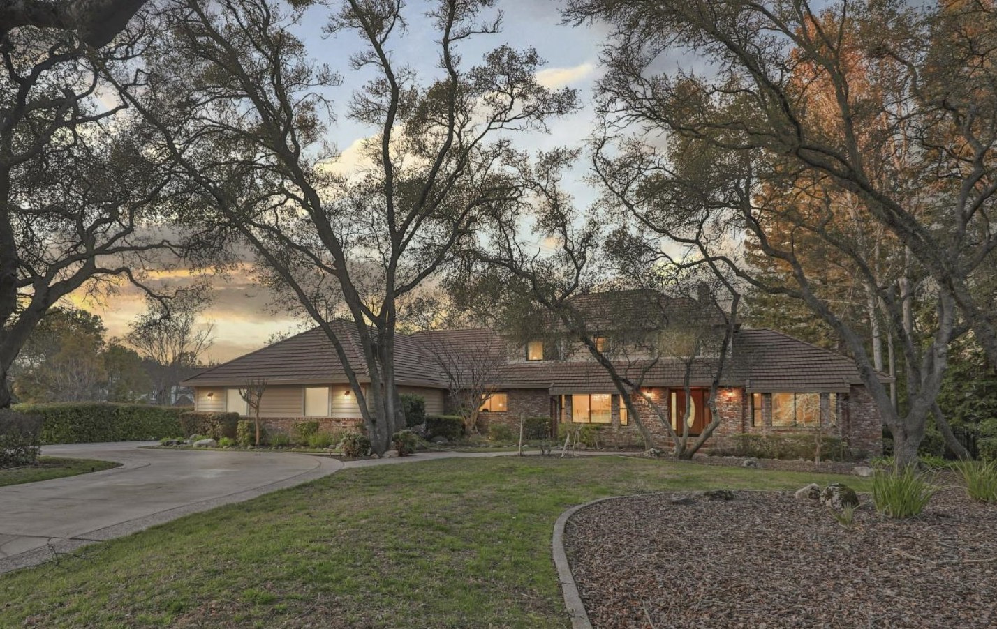 8045 Adam Ct, Roseville, CA 95746-9588