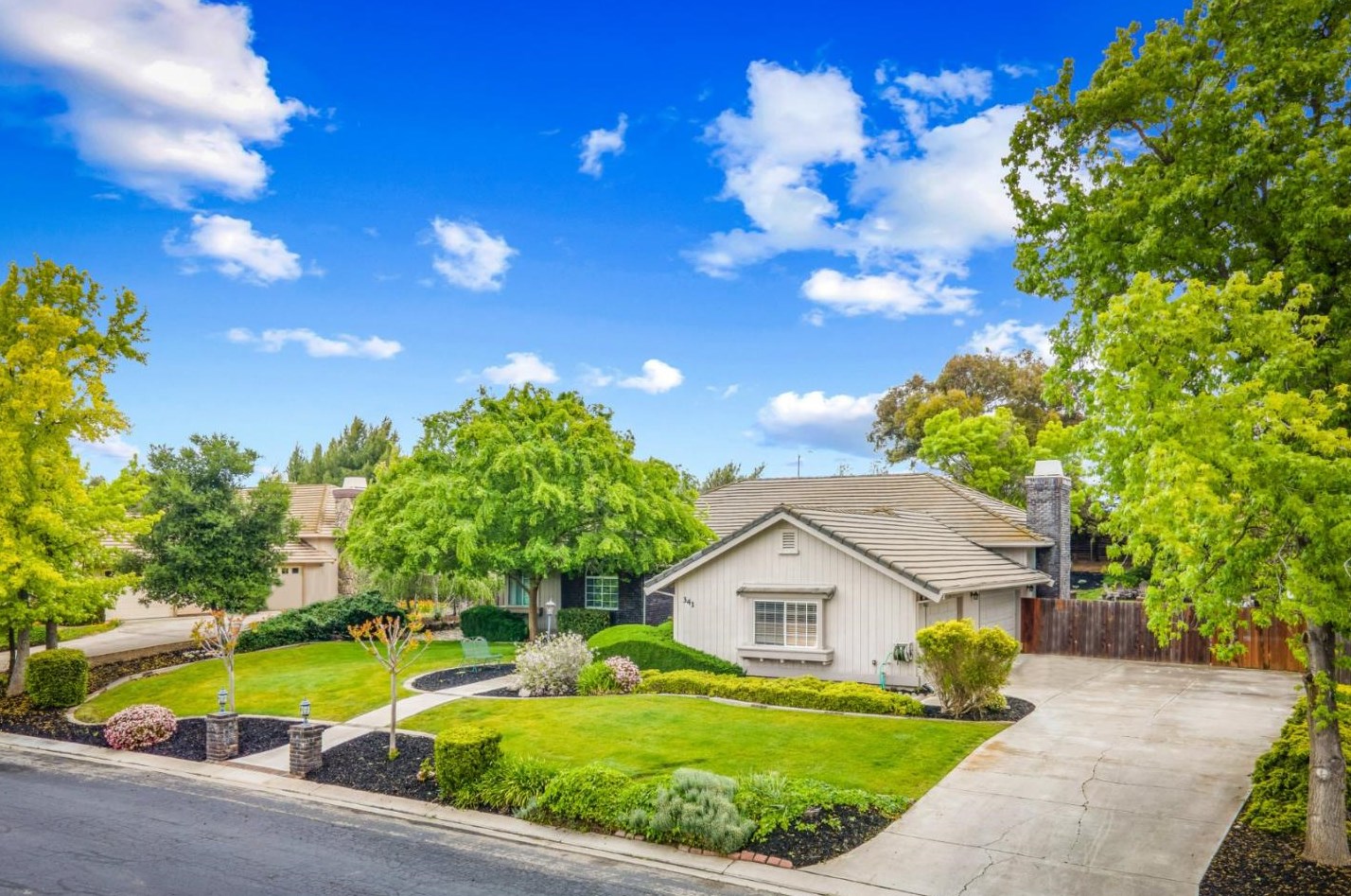 341 Tierra Del Sol, Hollister, CA 95023