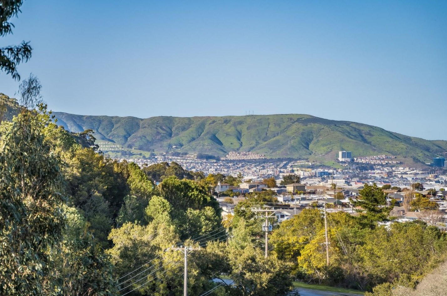 1080 Crestview Dr, Millbrae, CA 94030