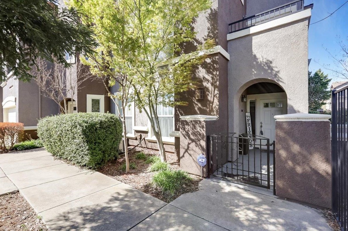 5606 Tares Cir, Elk Grove, CA 95757