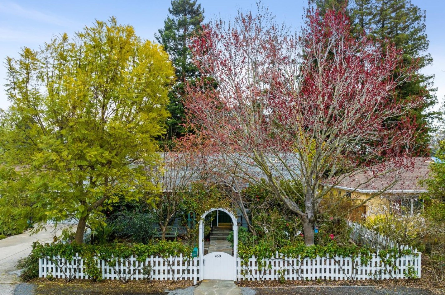 450 Santa Monica Ave, Menlo Park, CA 94025-2730