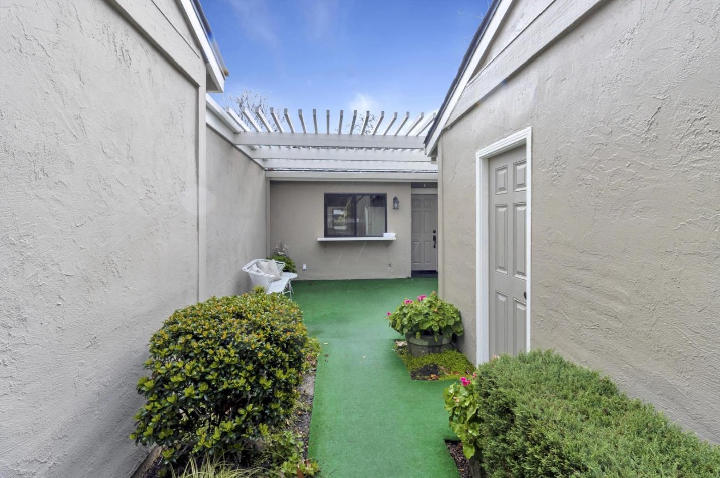 1114 Silver Oak Ct, San Jose, CA 95120-1548