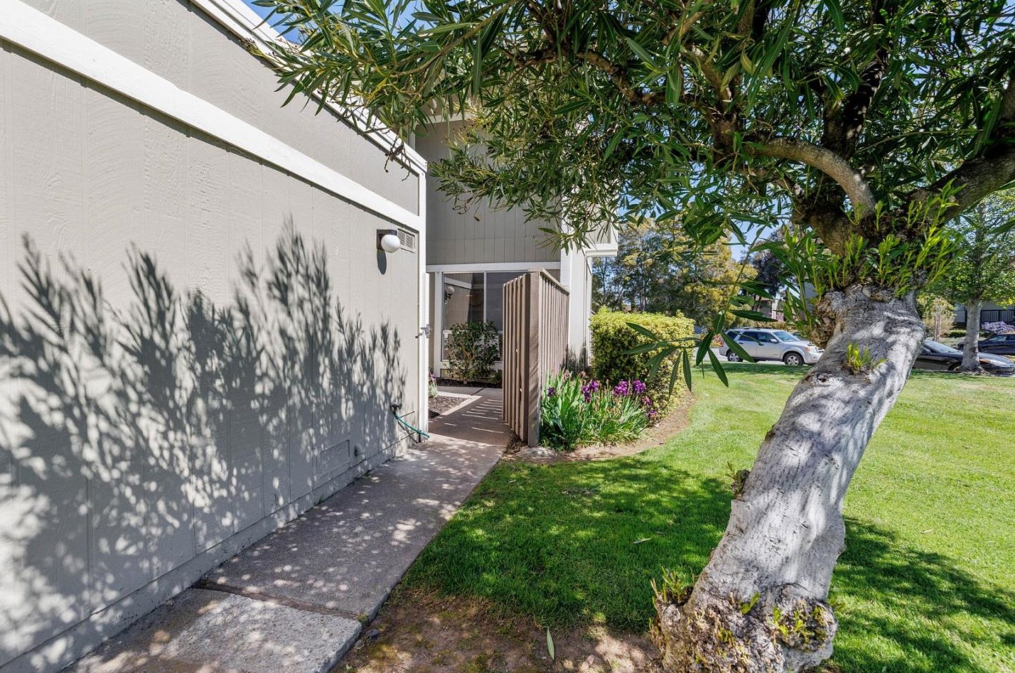 761 Orion Ln, San Mateo, CA 94404-2787