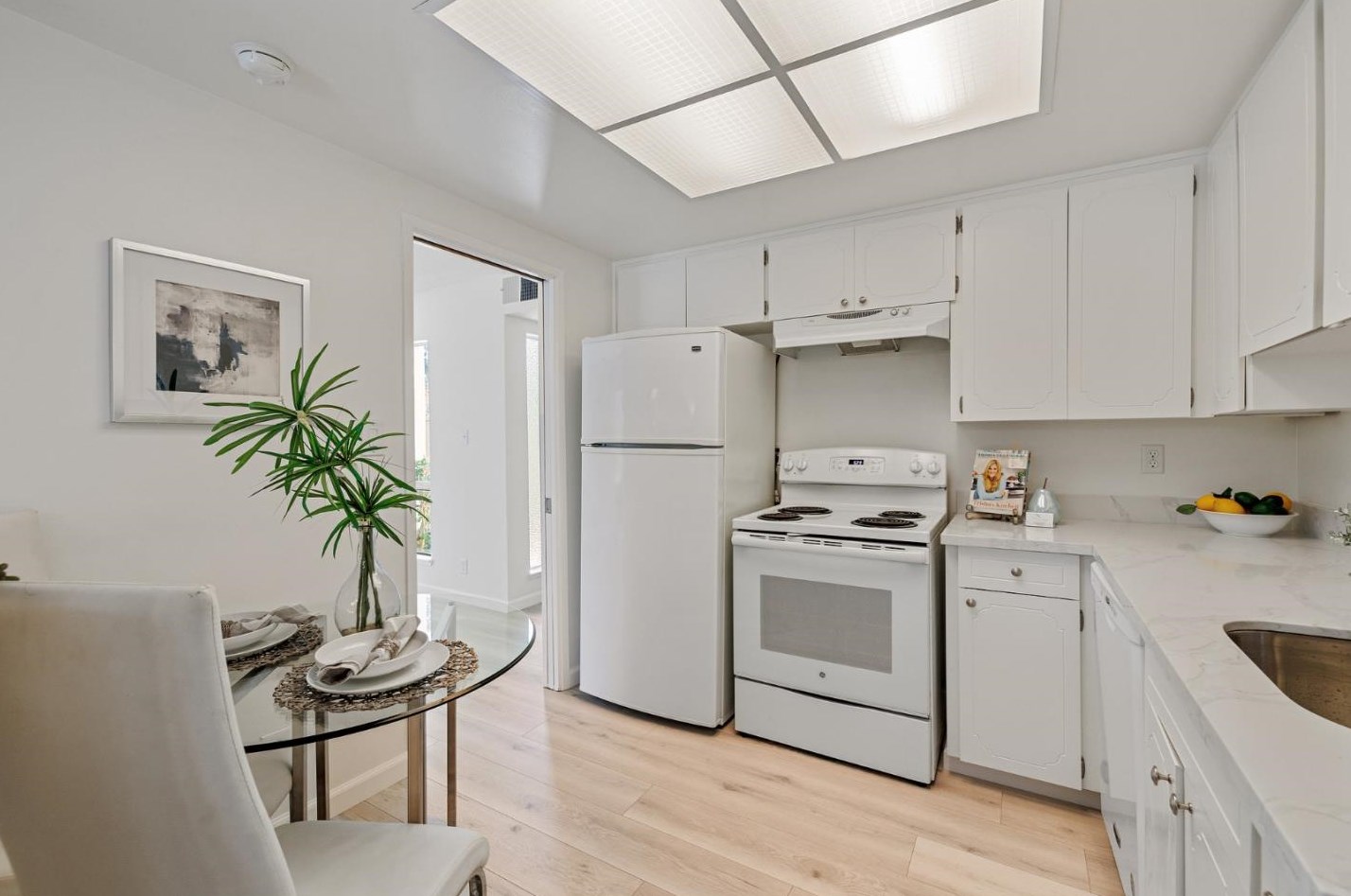 761 Orion Ln, San Mateo CA  94404-2787 exterior