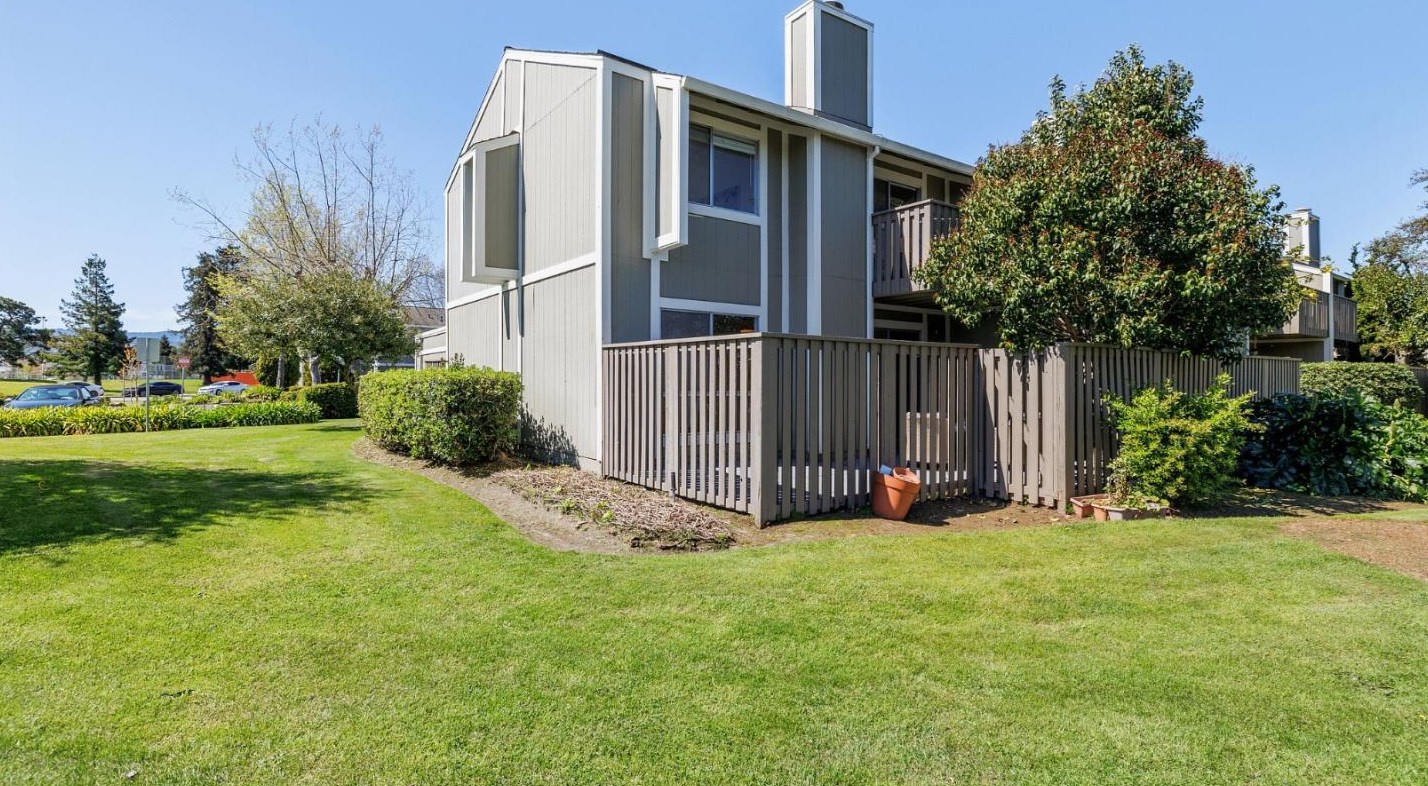 761 Orion Ln, San Mateo CA  94404-2787 exterior