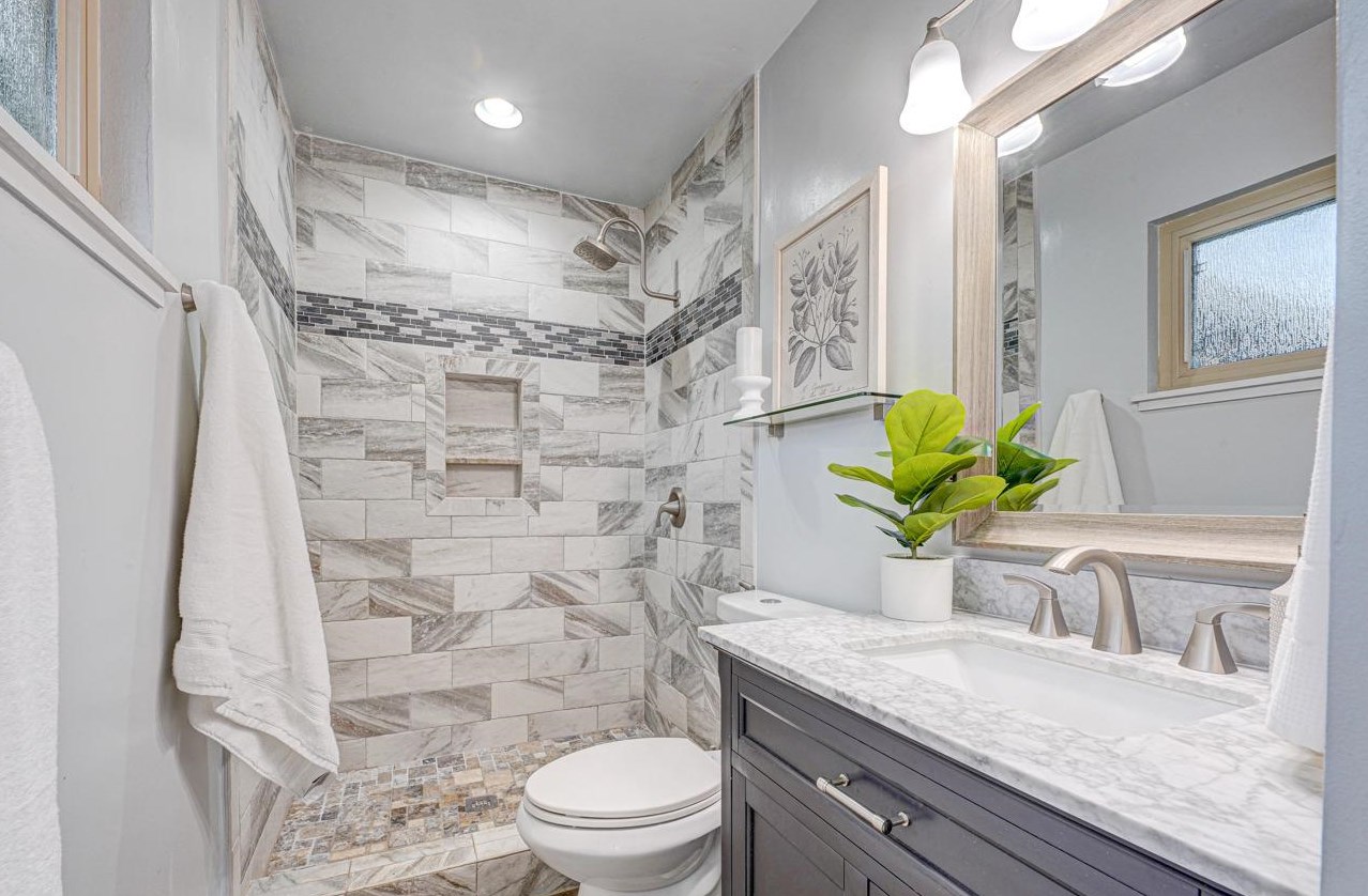 1335 Cherokee Dr, Salinas CA  93906-2622 exterior
