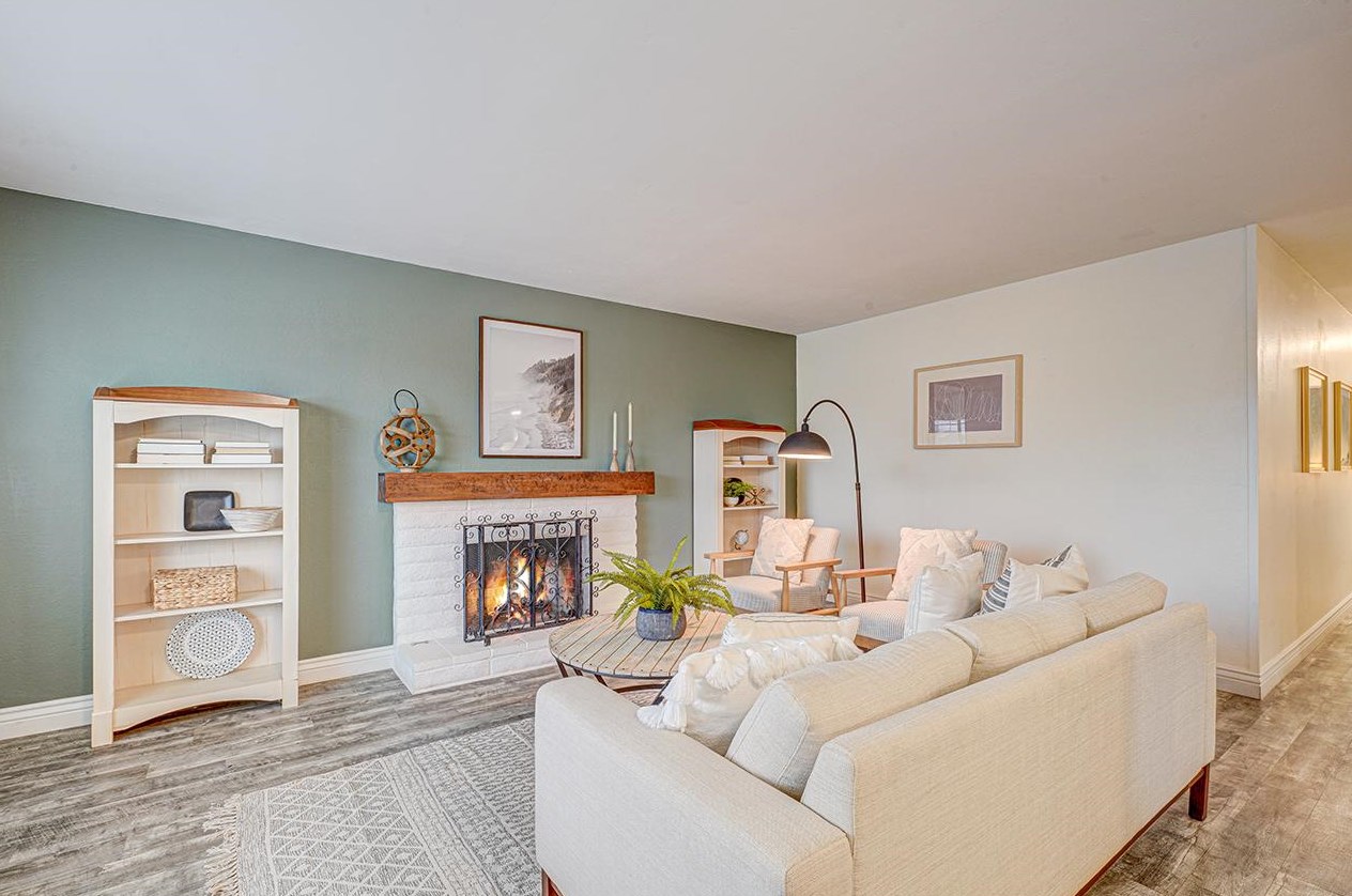 1335 Cherokee Dr, Salinas, CA 93906