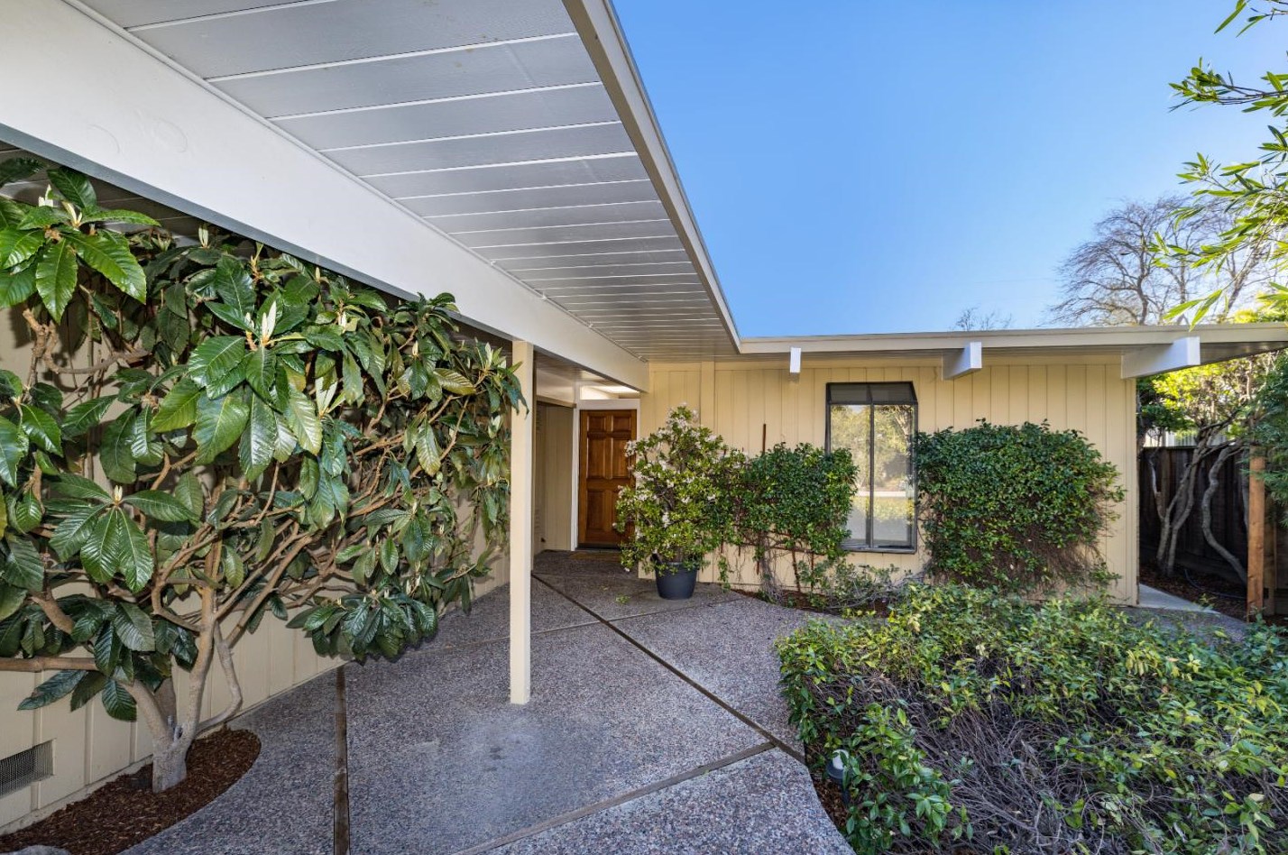 352 Parkside Dr, Palo Alto, CA 94306