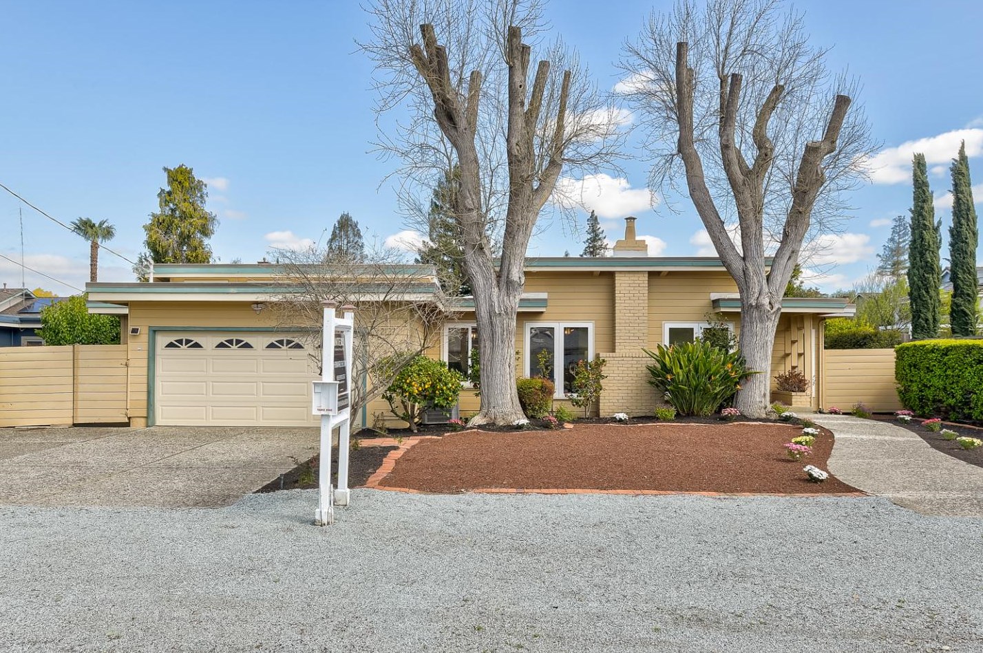 2127 Sunnyview Ln, Mountain View, CA 94040
