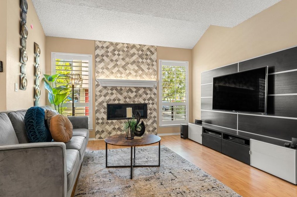 2112 Wyandotte St E, Mountain View, CA 94043