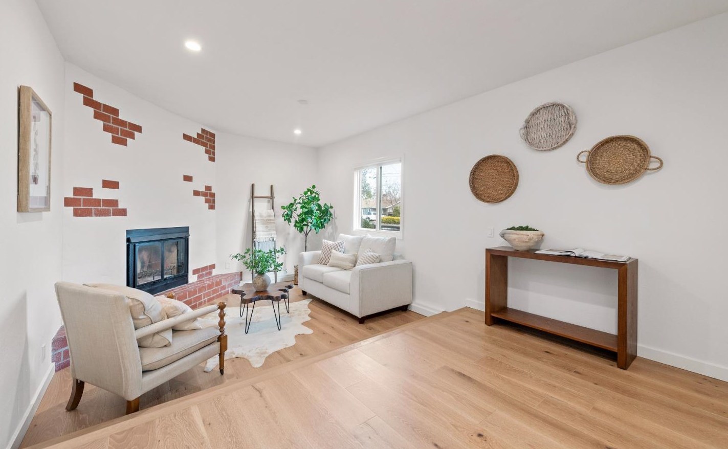 16365 E La Chiquita Ave, Los Gatos, CA 95032