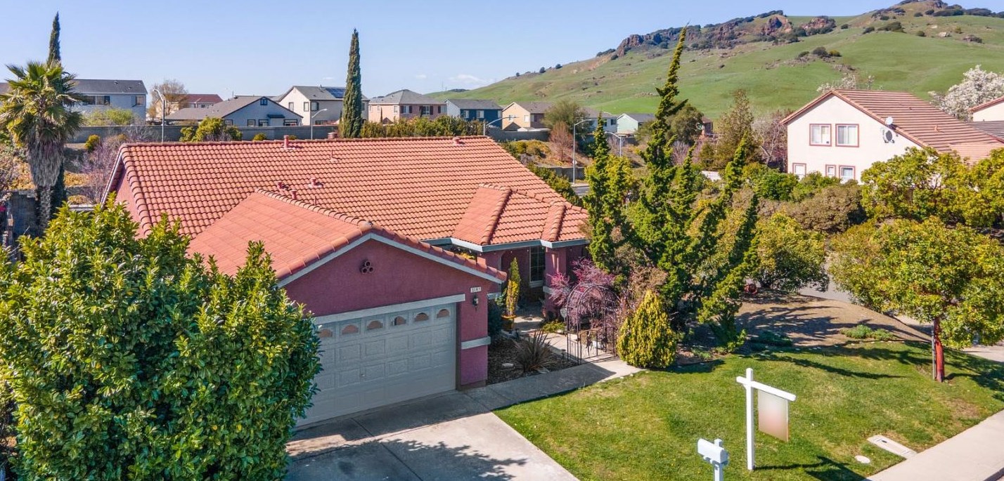 5187 Zinfandel Ln, Vallejo, CA 94591-8386